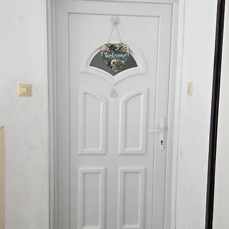 Hajnal Apartment