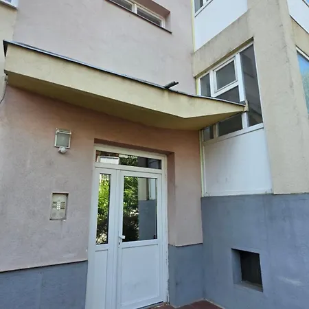 Hajnal Apartment